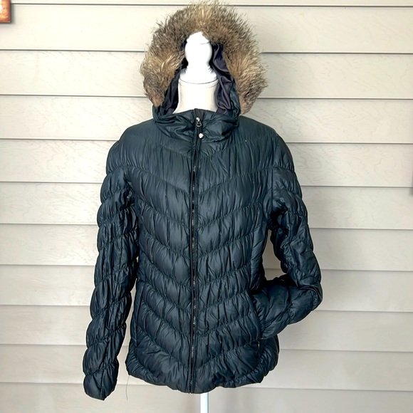 Eddie Bauer Jackets & Blazers - Eddie Bauer puffer jacket size L